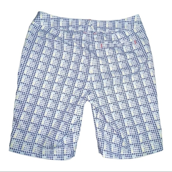 Annika Cutter & Buck Houndstooth Pattern Bermuda Golf Shorts for women’s - Picture 2 of 12